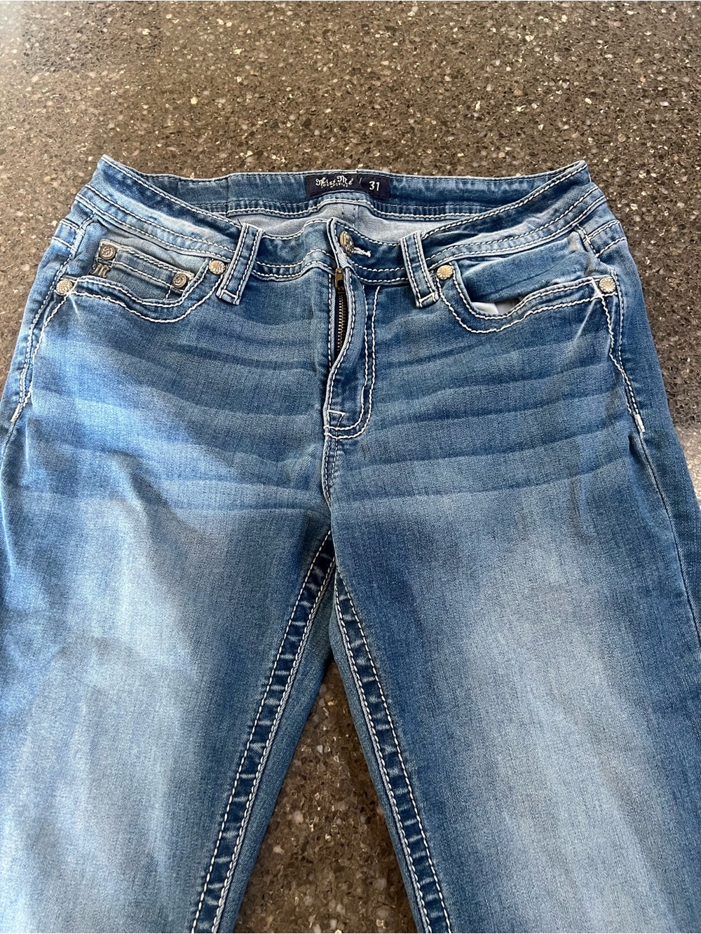 Miss Me Light Blue Mid Rise Bootcut Jeans with Embroidered Feather Back Pockets - Picture 4 of 10